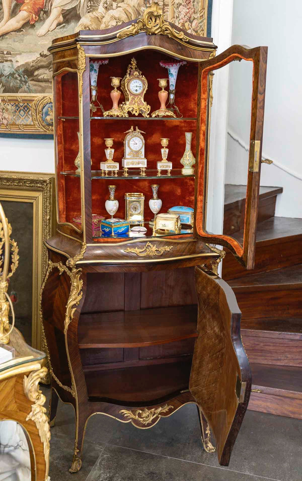 Vetrina in intarsio e vernice Martin della fine del XIX secolo 