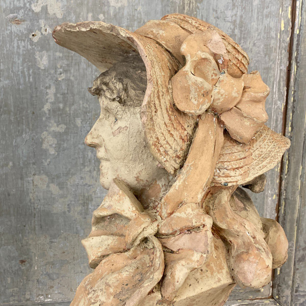 Busto in terracotta firmato Garnier