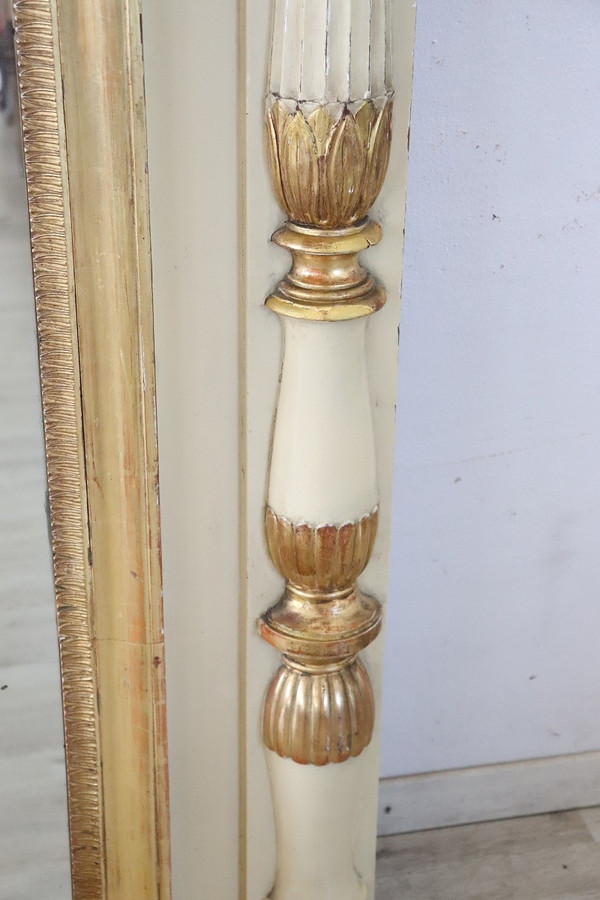 Miroir Doré Et Laqué de la période néoclassique