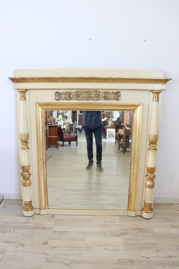 Miroir Doré Et Laqué de la période néoclassique