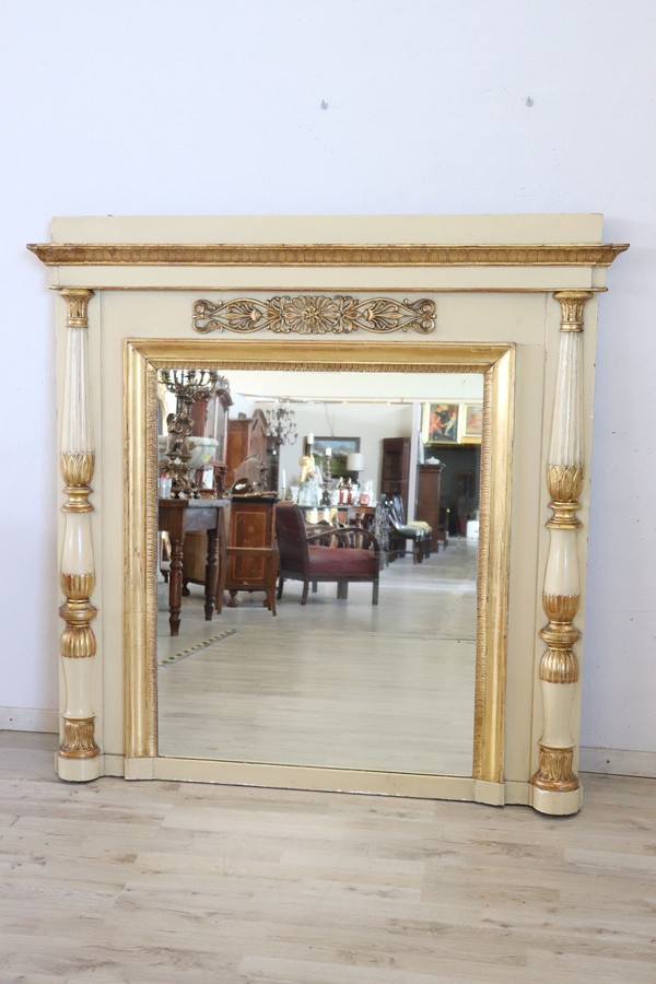 Miroir Doré Et Laqué de la période néoclassique