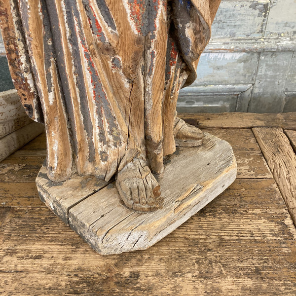 Saint in carved wood 18th century