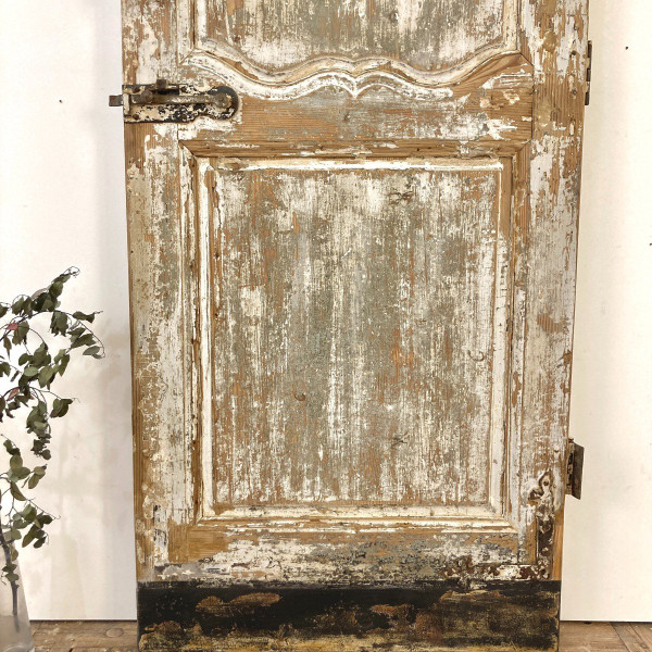 XVIII Communication Door