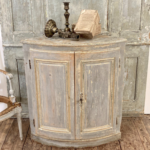 Encoignure de boiserie XVIII