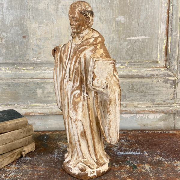Heiliger aus geschnitztem Holz XVIII