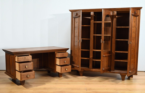 Oak bookcase with three doors
