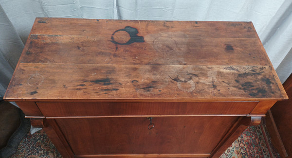 Secrétaire époque Restauration en noyer