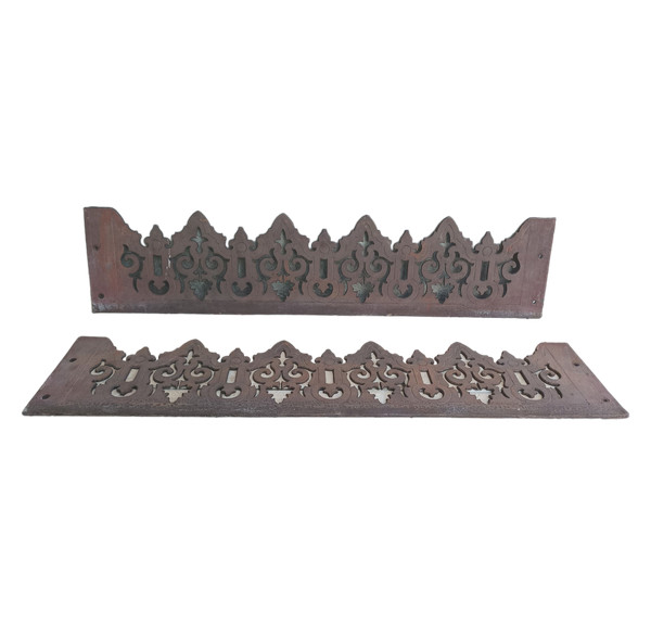 Set of 2 19th century cast-iron balconnières and railings