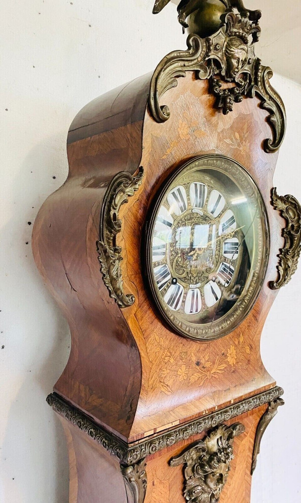 Louis XV style regulator in inlaid beach wood 20th century