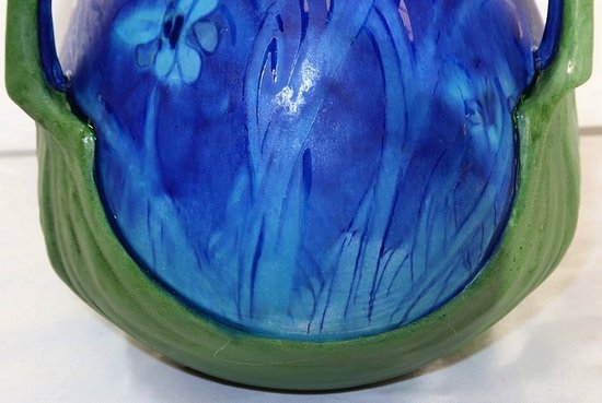 Vase à décor floral signé E. Lachenal – Fin XIXe 
