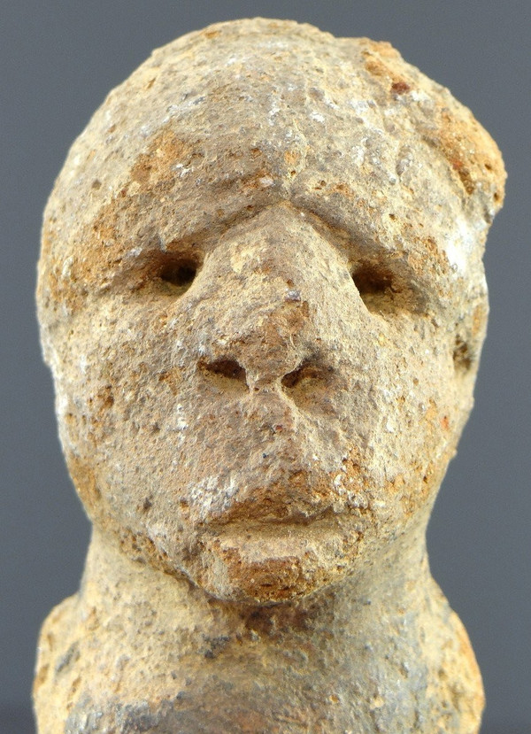 Nigeria, cultura Katsina, XIX secolo o precedente, testa in terracotta molto antica.