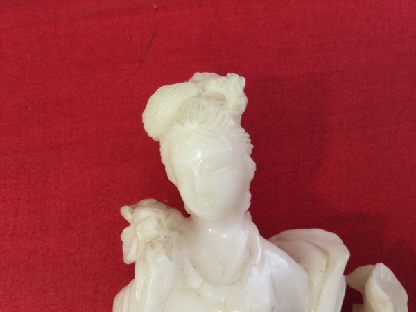Statuette asiatique en pierre dure