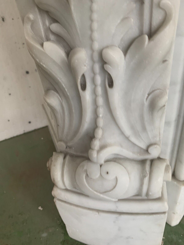 Kamin im Louis XV-Stil aus weißem Carrara-Marmor
