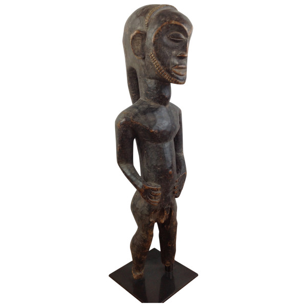 Bellissima statua di Hemba della Repubblica Democratica del Congo, antica.