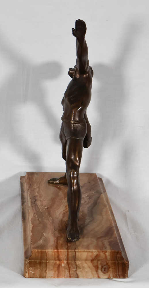Scultura in bronzo con patina color bronzo periodo Art Déco