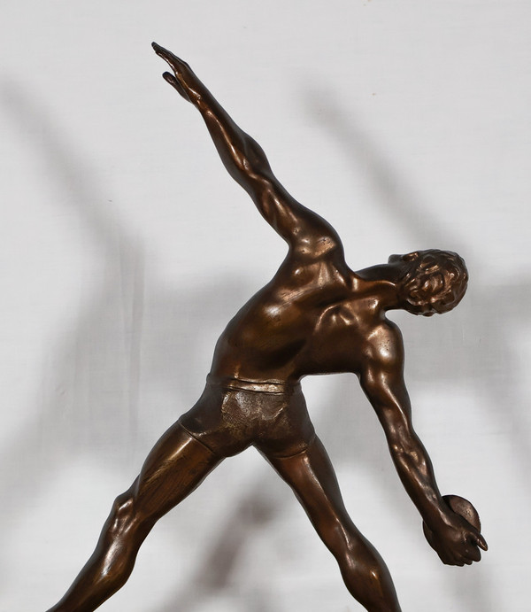 Scultura in bronzo con patina color bronzo periodo Art Déco