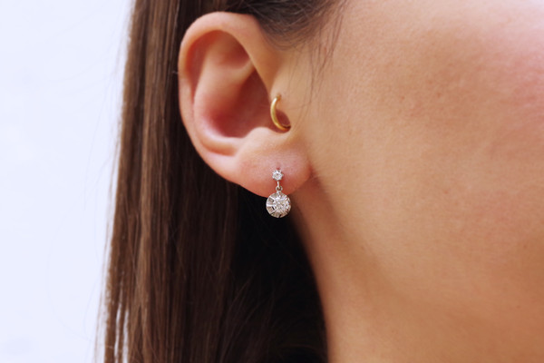 Dormeuses diamants Art Deco en platine, diamant taille ancienne, 0.18 carat, bijou Art deco
