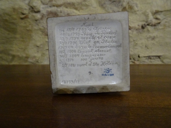 Statuette in Saxony porcelain, Scheibe-Alsbach factory, representing Napoleon Bonaparte