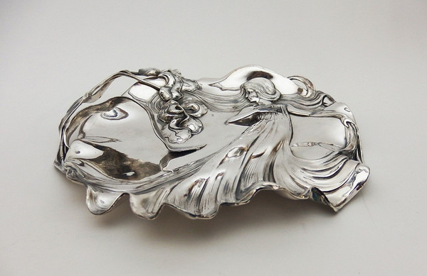 Piatto in carta Art Nouveau di Wmf
