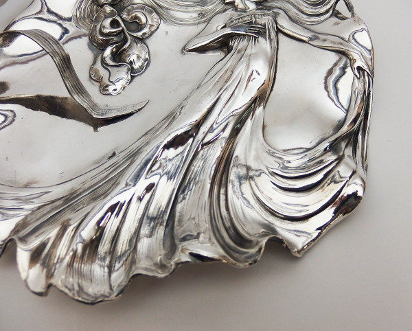 Piatto in carta Art Nouveau di Wmf