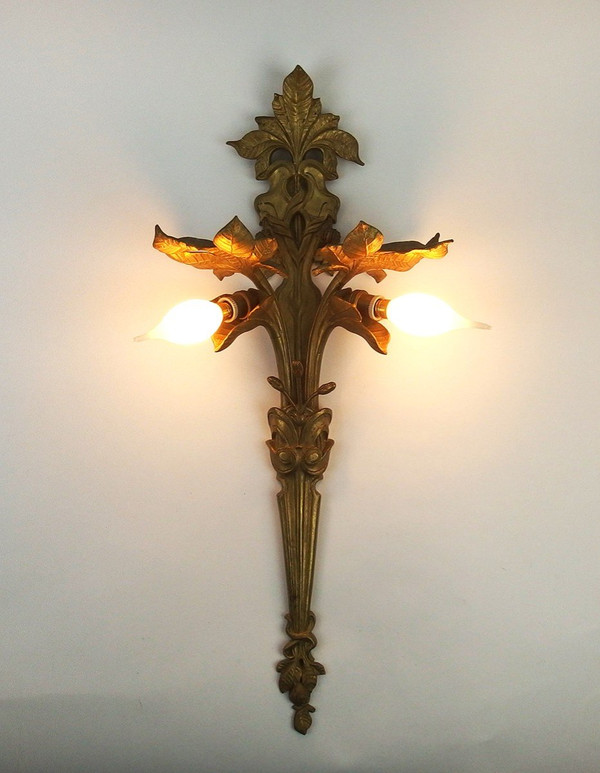 Paire d'Appliques Art Nouveau En Bronze dans le style de Bouval
