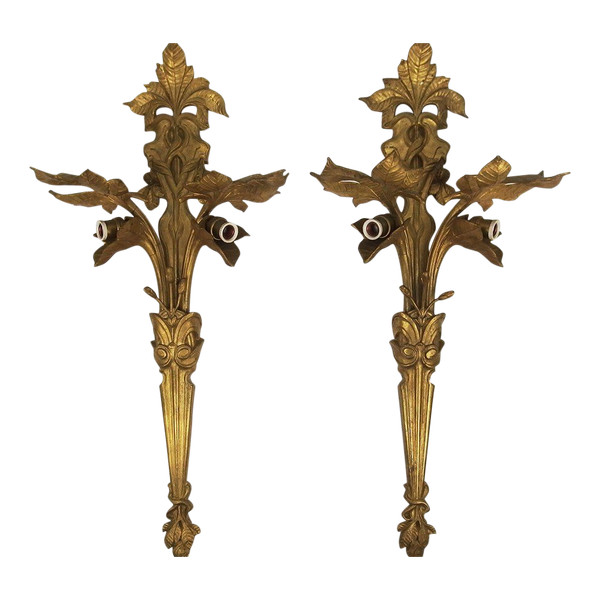 Paire d'Appliques Art Nouveau En Bronze dans le style de Bouval