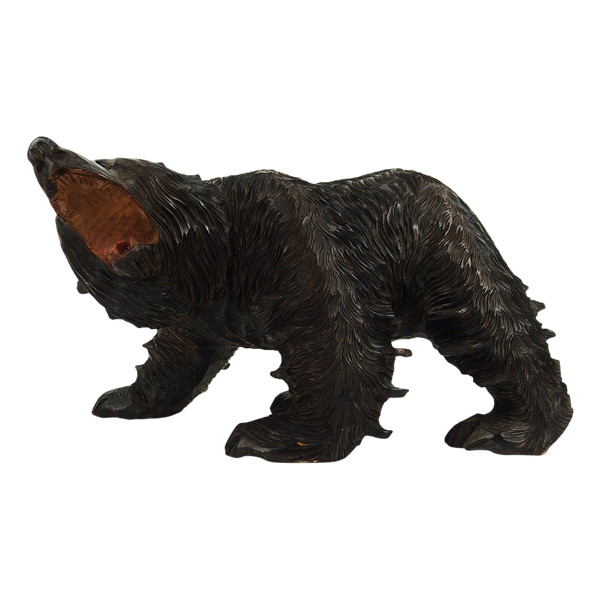 Orso Ainu in legno intagliato