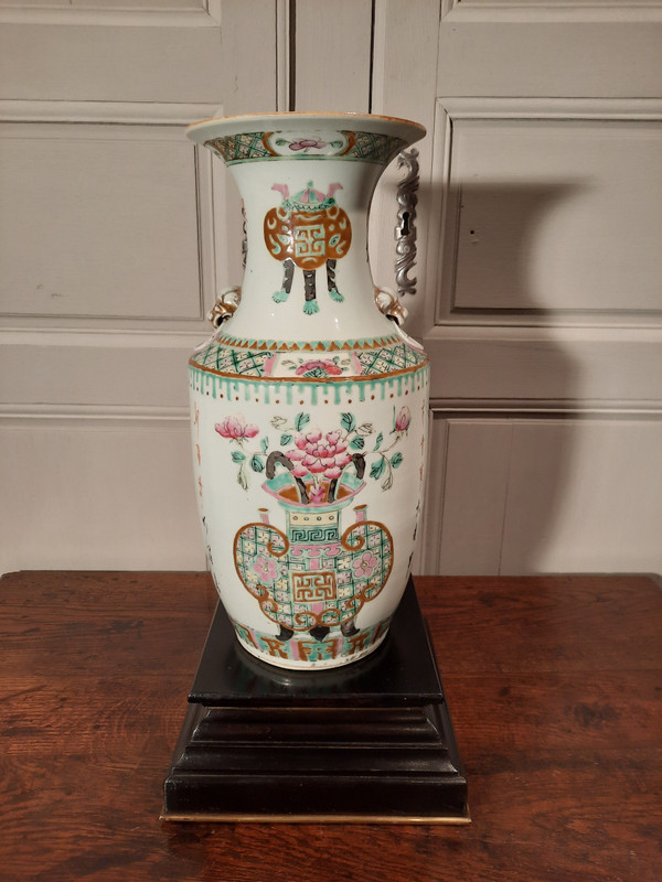 Vaso in porcellana, Cina XIX secolo.