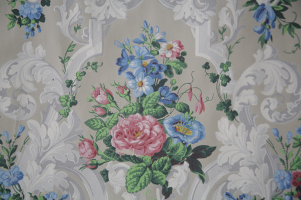 Lé de papier peint oiseaux et fleurs XIXe - « Pierre de gris » 