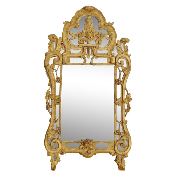 Miroir en bois doré, XVIIIe siècle.