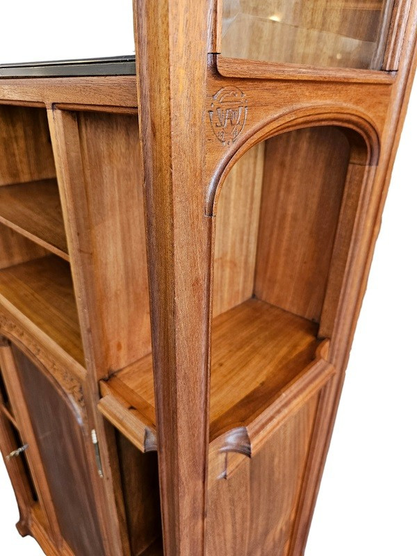 Eugène Vallin Jugendstil-Präsentationsvitrine "Platanenblätter".