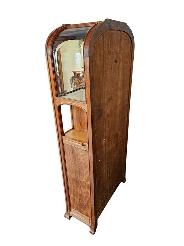 Eugène Vallin Jugendstil-Präsentationsvitrine "Platanenblätter".