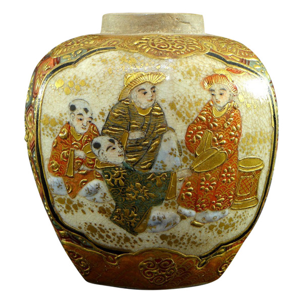 Japan, 19. Jahrhundert, Satsuma, Steingut Schalenvase Mit Kinderszenen Dekor.