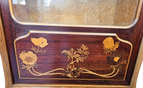 Vetrina in stile Art Nouveau di Camille Gauthier "Coquelicots