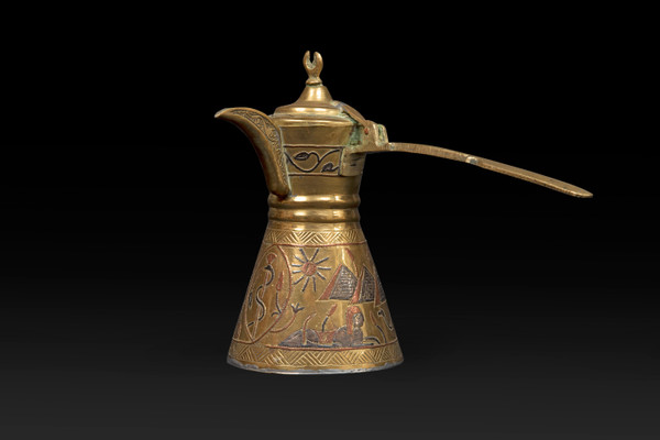 Egyptian Dallah Coffee Pot: Symbol of Hospitality and Cultural Richness