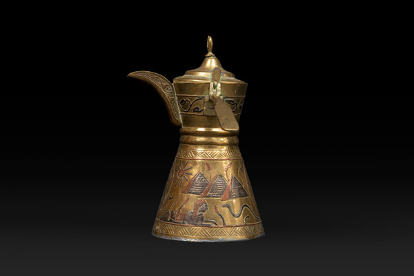 Egyptian Dallah Coffee Pot: Symbol of Hospitality and Cultural Richness