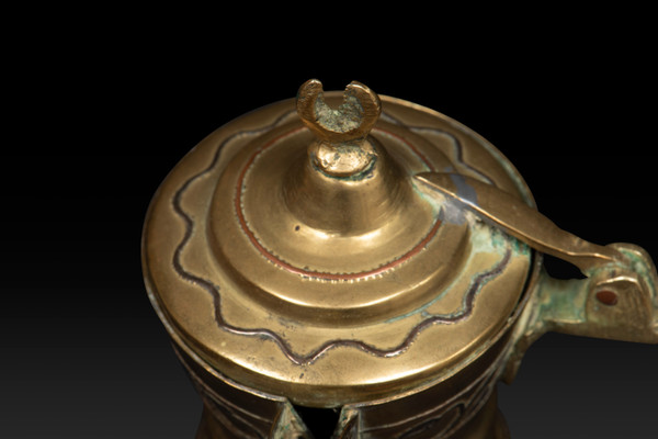 Egyptian Dallah Coffee Pot: Symbol of Hospitality and Cultural Richness