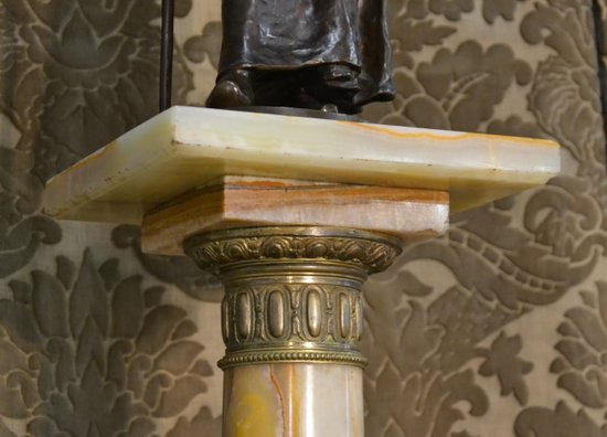 Column in onyx from the end of the 19th century
