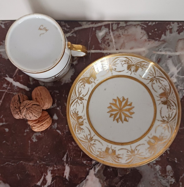 Halley - tasse à chocolat et sa soucoupe - porcelaine - décor à la Salembier - vers 1800