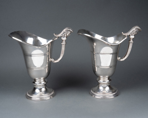 Coppia di cappe in argento massiccio, XIX secolo
