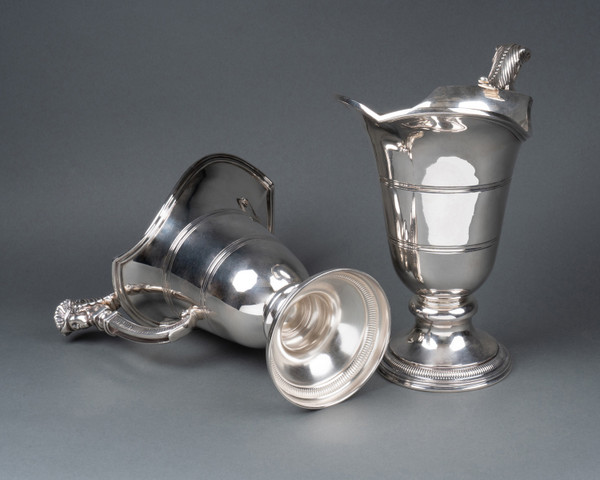 Coppia di cappe in argento massiccio, XIX secolo
