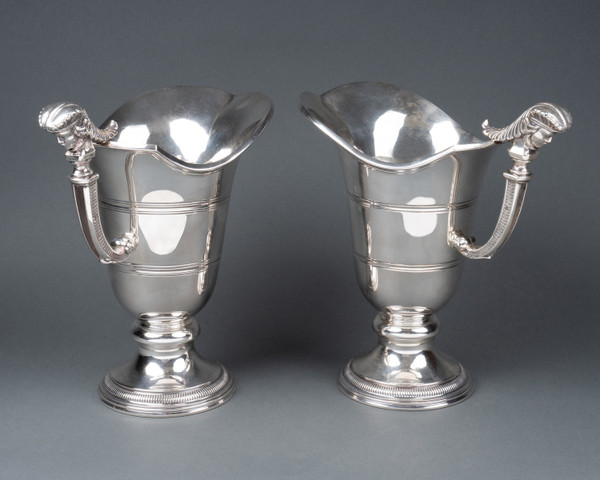 Coppia di cappe in argento massiccio, XIX secolo