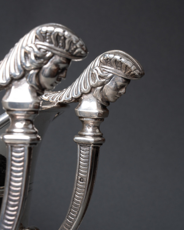 Coppia di cappe in argento massiccio, XIX secolo