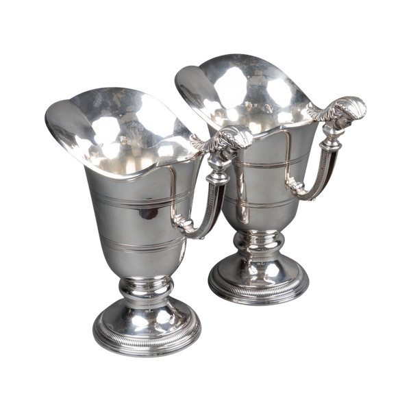 Coppia di cappe in argento massiccio, XIX secolo