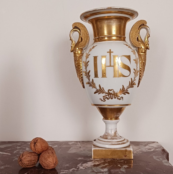 Parigi, periodo della Restaurazione, Luigi Filippo - vaso in porcellana - volto di Cristo, religiosa