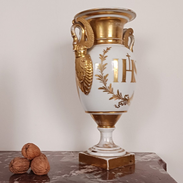 Parigi, periodo della Restaurazione, Luigi Filippo - vaso in porcellana - volto di Cristo, religiosa