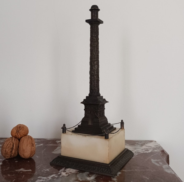 Opera francese del XIX secolo - Colonna Vendôme in bronzo patinato e marmo