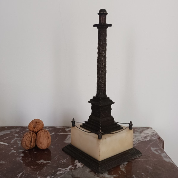 Opera francese del XIX secolo - Colonna Vendôme in bronzo patinato e marmo