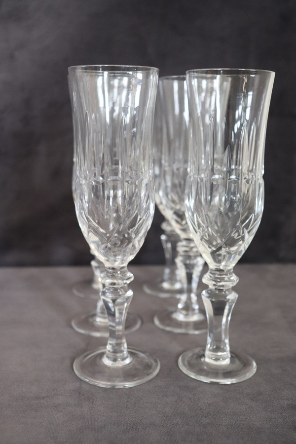 Set aus 18 Kristallgläsern