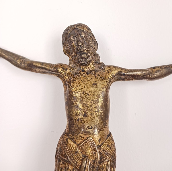 Romanesque art - christ on the cross - gilded bronze - Religiosa